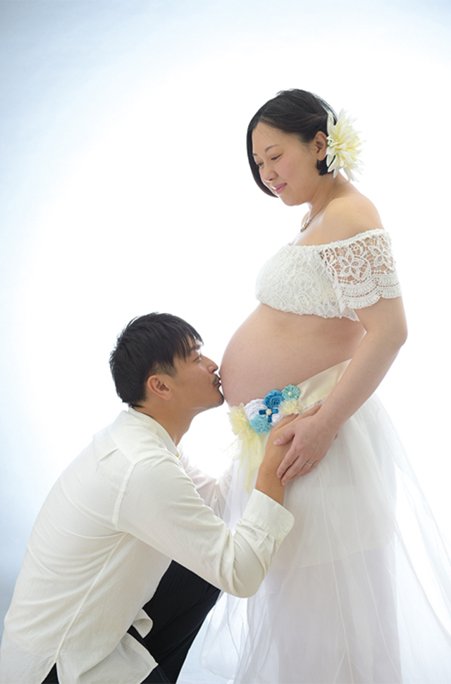 今しか撮れない貴重なマタニティフォトをトータルフォトスタジオきゅーぴっとうさみで残しましょう